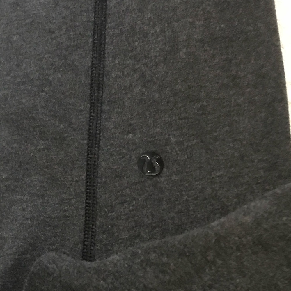 Lululemon - Picture 2 of 7